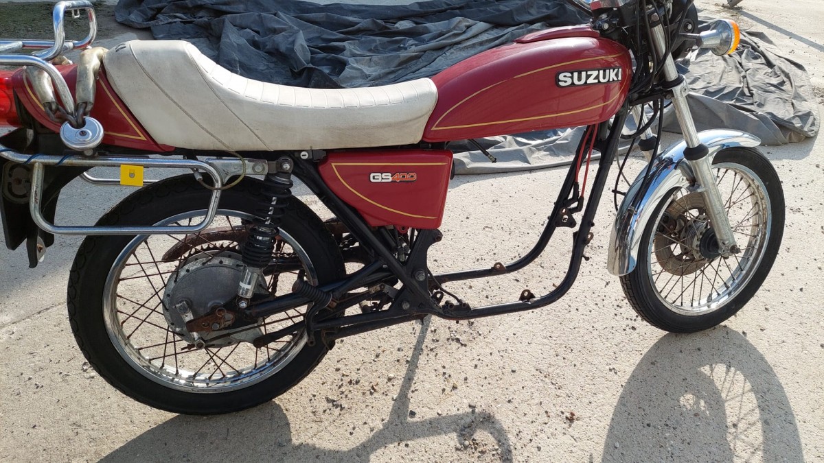 Suzuki GS400E